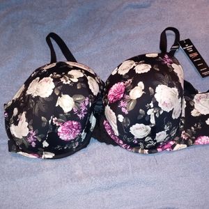 Torrid 46d Push Up T-shirt Bra NWT Roses